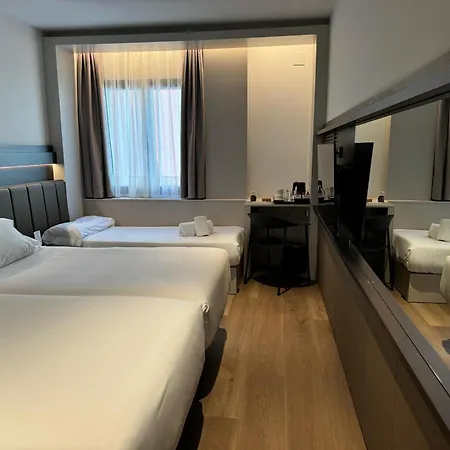 Hotel Becquer Seville