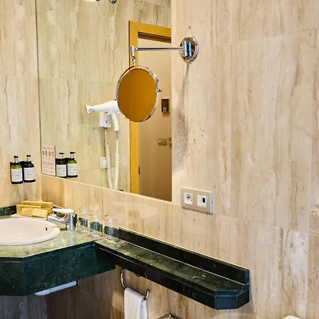 Becquer 4* Sevilha