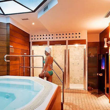 Becquer Hotel