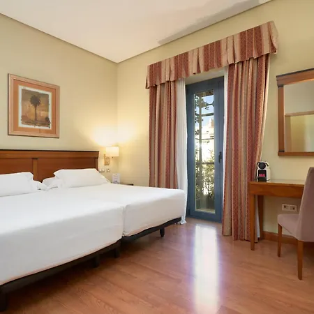 Hotel Bécquer 4*