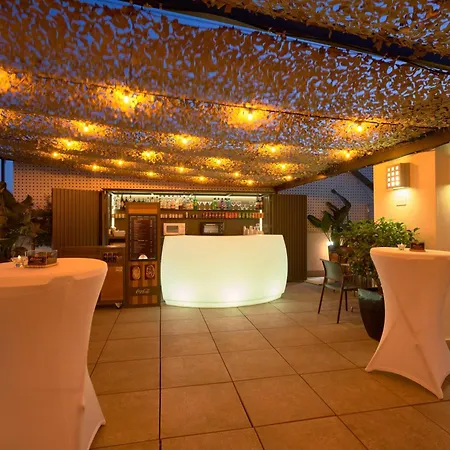 Hotel Bécquer 4*