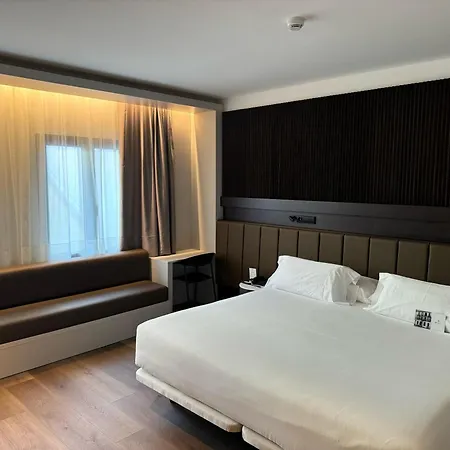 Hotel Bécquer