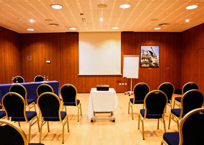 Hotel Bécquer 4*