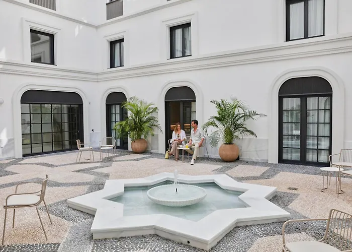 Hotel Bécquer 4*