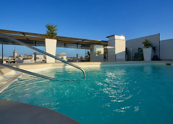 Hotel Bécquer 4*