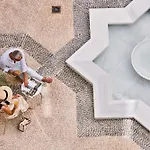 Hotel Becquer