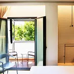 Hotel Becquer